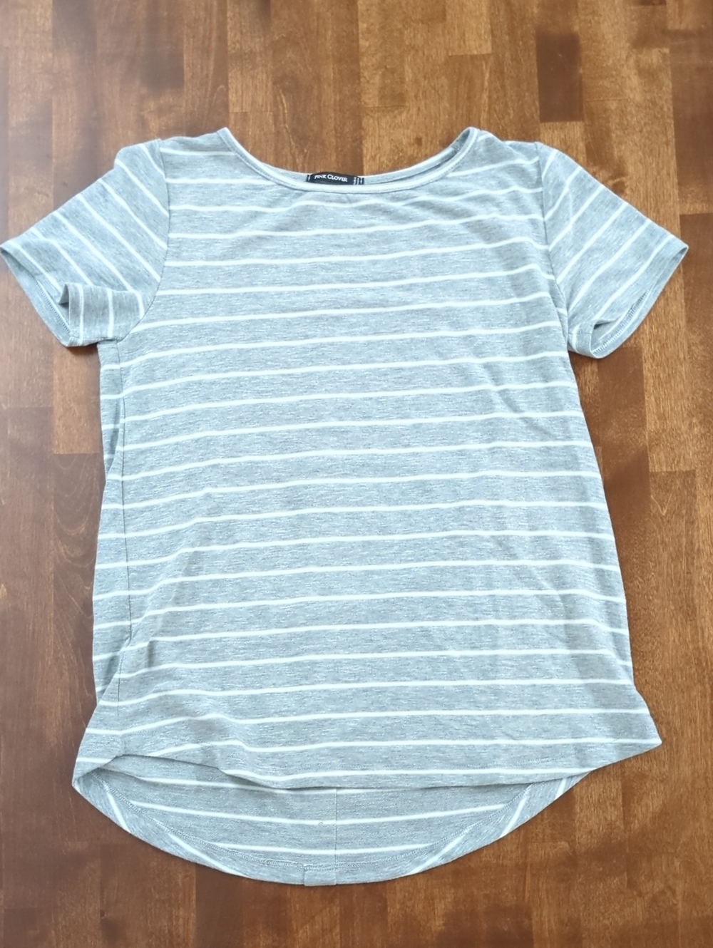 Pink Clover Light Gray and White Striped Short-Sleeve Tee